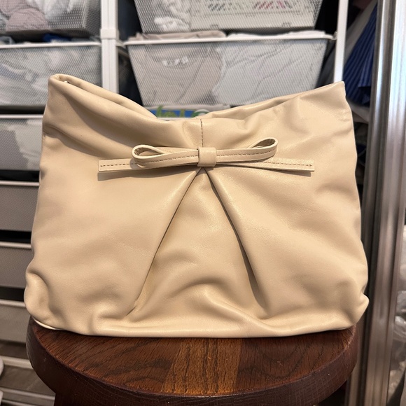 reformation vittoria clutch in almond leather - Picture 2 of 8